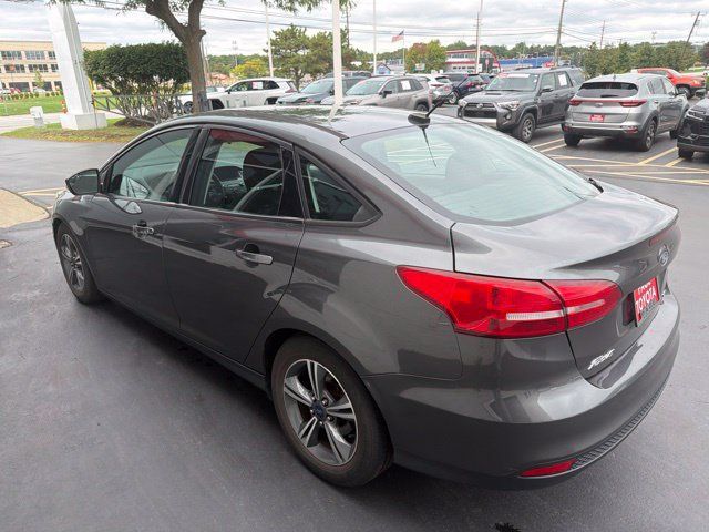 Used 2016 Ford Focus SE FWD image 4