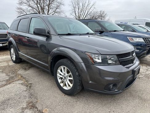 Used 2018 Dodge Journey SXT w/ Connectivity Group image 2