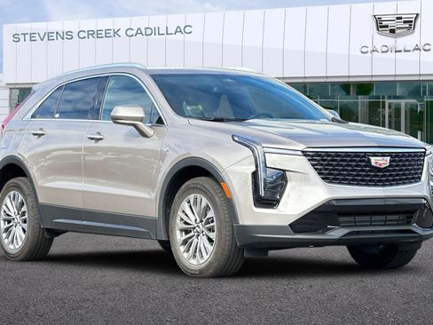 Used 2024 Cadillac XT4 Premium Luxury image 1
