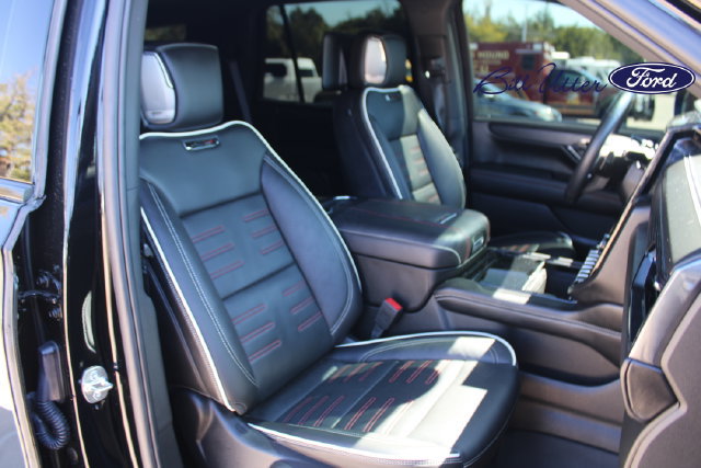 Used 2025 GMC Yukon AT4 Ultimate w/ LPO, Floor Liner Package AWD/4WD image 11