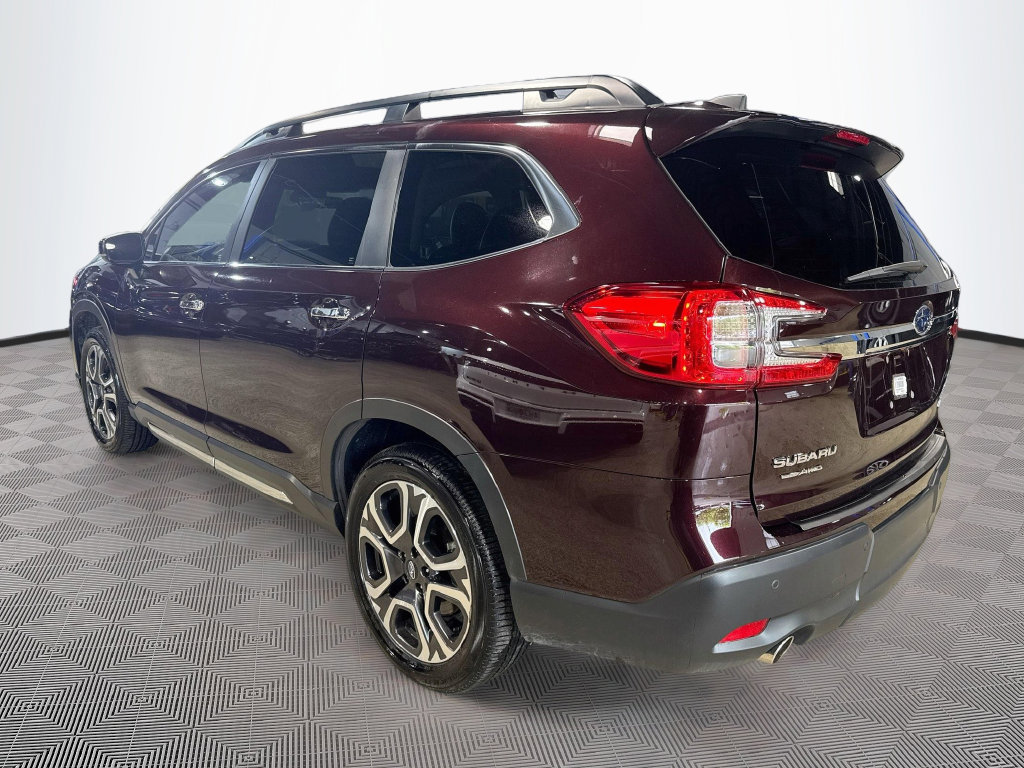 Used 2025 Subaru Ascent Touring AWD/4WD image 8