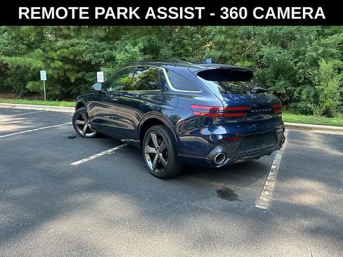 Used 2023 Genesis GV70 2.5T w/ Sport Prestige Package AWD/4WD image 3