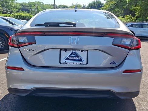 Certified 2022 Honda Civic LX image 5
