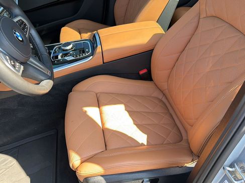 Used 2024 BMW X5 xDrive40i w/ M Sport Package AWD/4WD image 30