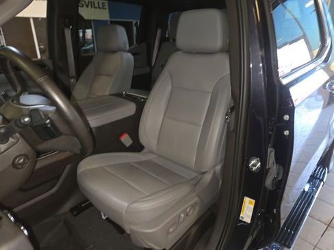 Used 2023 GMC Sierra 1500 SLT w/ SLT Premium Plus Package AWD/4WD image 11