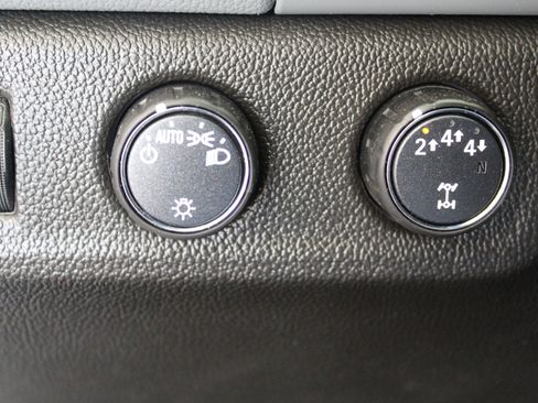 Used 2022 Chevrolet Colorado W/T AWD/4WD image 29
