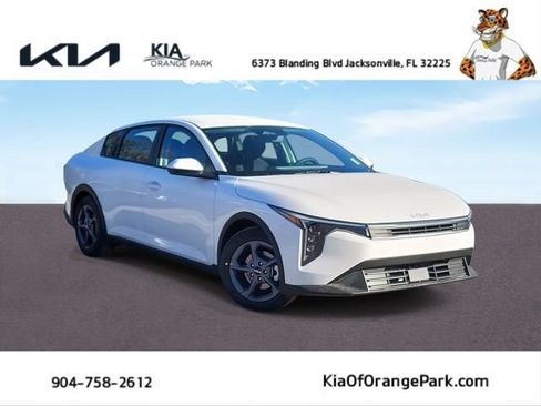 New 2026 Kia K4 FWD image 1