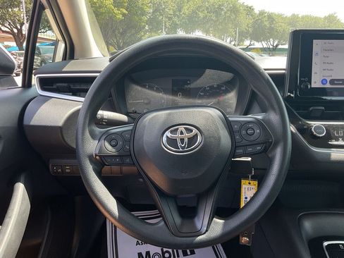 Used 2024 Toyota Corolla LE FWD image 33