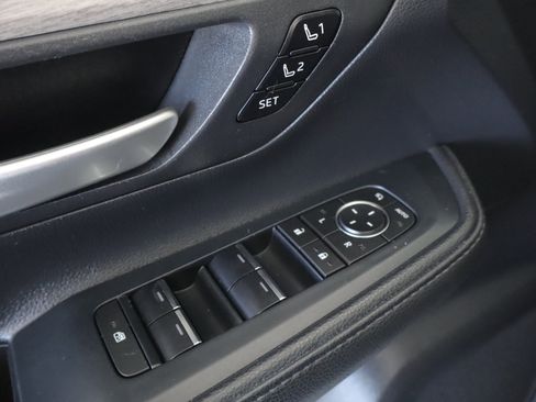 Used 2024 Toyota Grand Highlander AWD image 12
