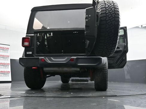 Used 2020 Jeep Wrangler Unlimited Rubicon image 42