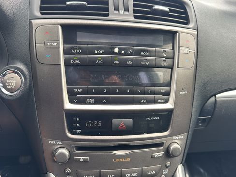 Used 2013 Lexus IS 250 w/ Premium Pkg Value Edition RWD image 25
