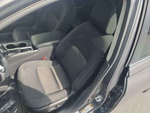 Used 2024 Nissan Altima 2.5 SV FWD image 11