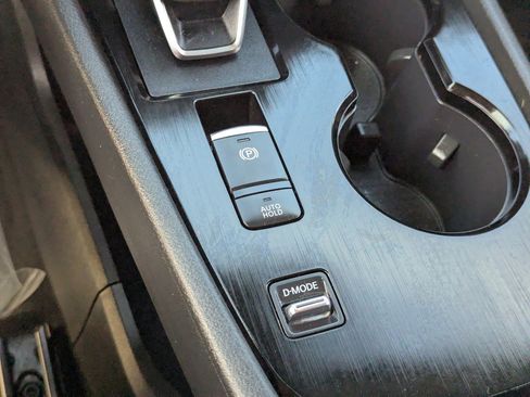 Certified 2023 Nissan Rogue SV image 24