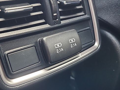 Used 2021 Subaru Forester Premium image 12