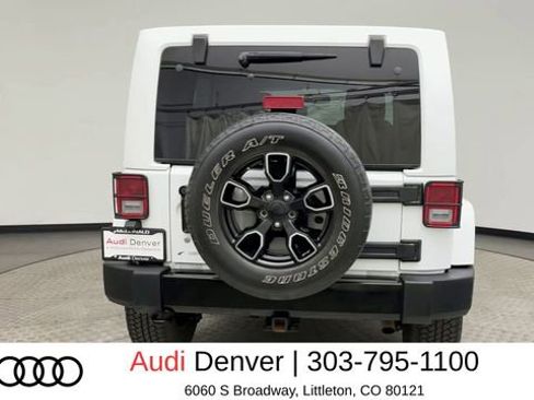 Used 2018 Jeep Wrangler Unlimited Sahara image 3