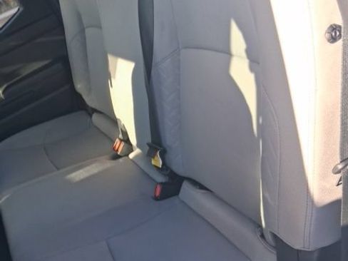 Used 2025 Toyota Tacoma SR5 AWD/4WD image 21