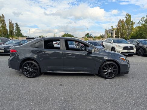 Used 2024 Toyota Corolla SE image 2