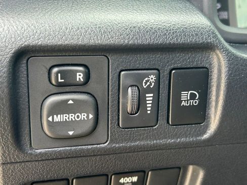 Used 2021 Toyota 4Runner SR5 image 27