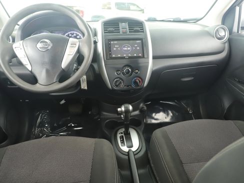 Used 2018 Nissan Versa SV FWD image 16
