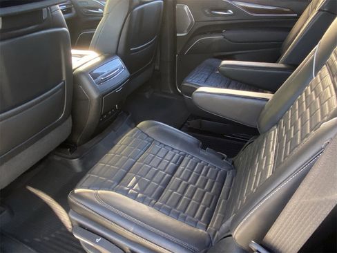 Used 2023 Cadillac Escalade Sport Platinum image 16