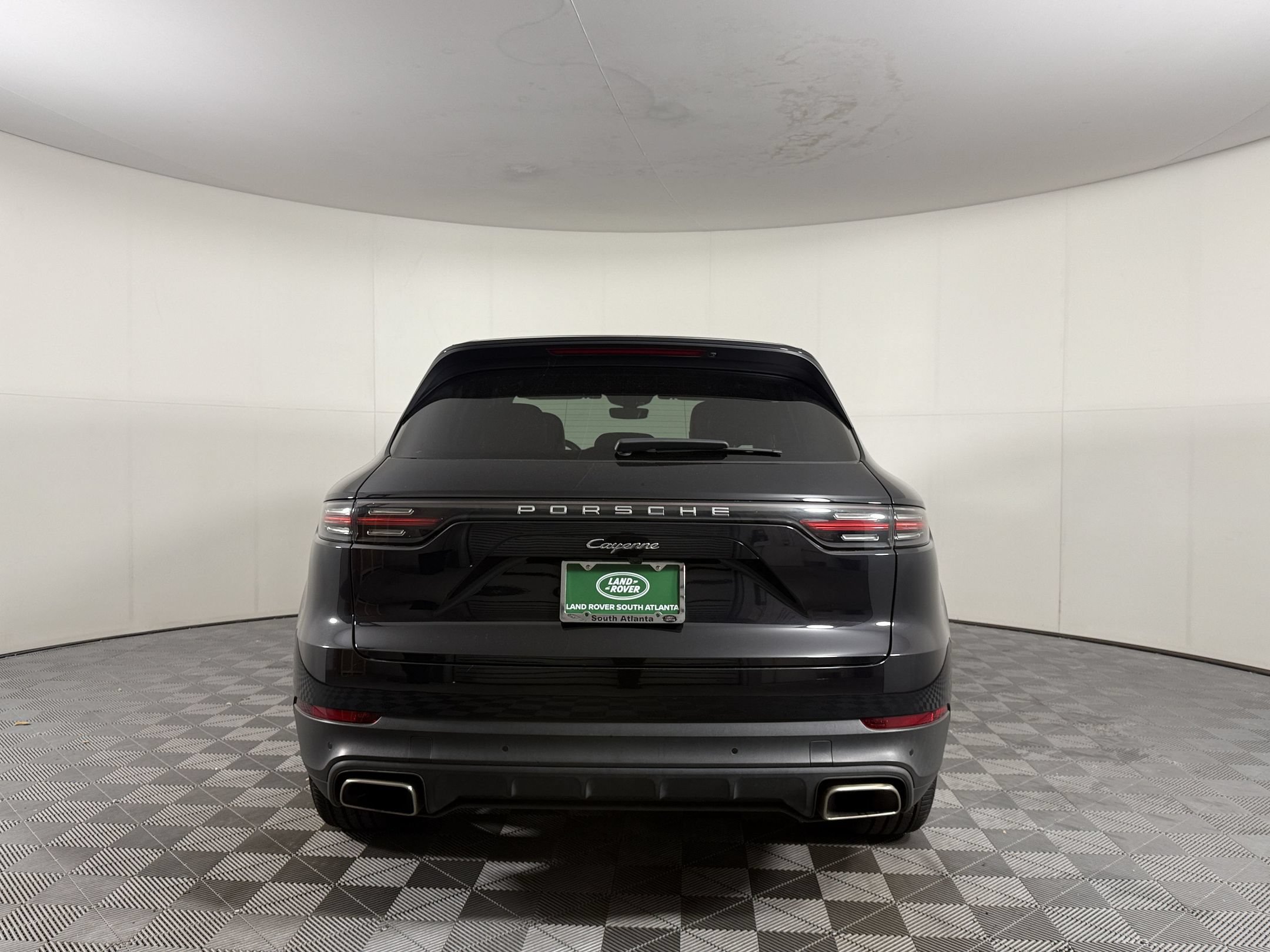 Used 2022 Porsche Cayenne AWD/4WD image 10