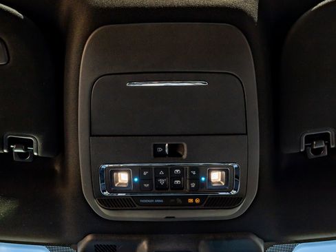 Used 2025 Ford F450 Platinum image 29