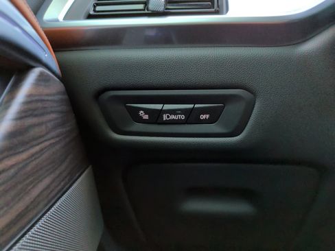 Certified 2024 BMW X6 xDrive40i w/ Executive Package image 25