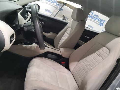 Used 2023 Honda HR-V LX image 32