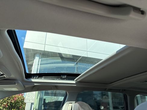 Used 2017 Subaru Forester 2.5i Premium image 11