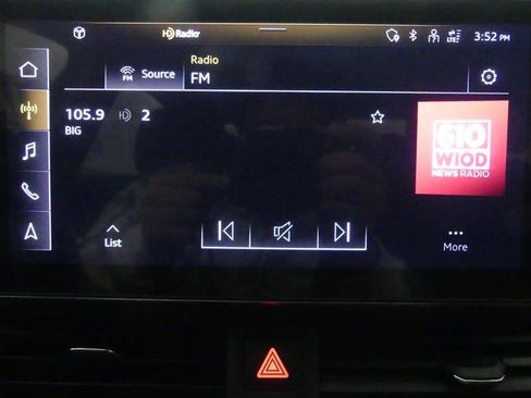 Used 2023 Audi A4 2.0T Premium w/ Convenience Package image 10