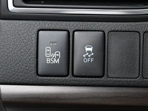 Used 2016 Toyota Camry XLE image 15