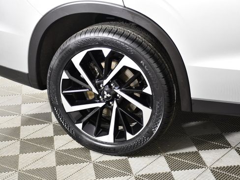 Used 2024 Mitsubishi Outlander SE AWD/4WD image 53