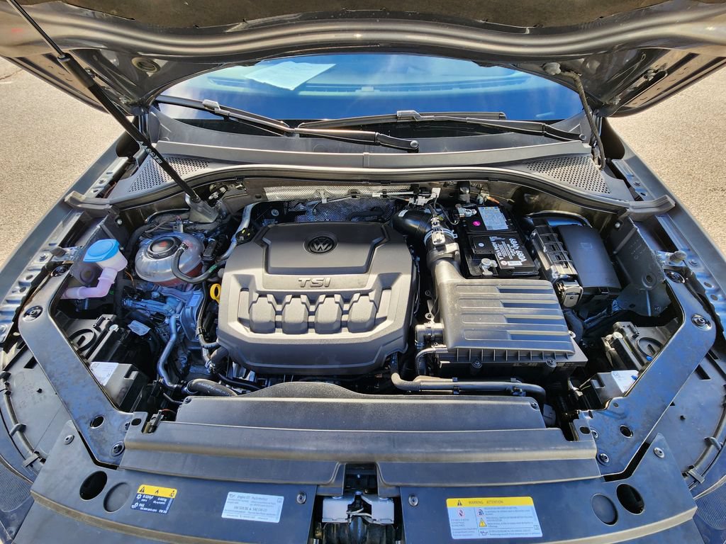 Certified 2024 Volkswagen Tiguan SE R-Line AWD/4WD image 15