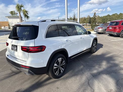 Used 2025 Mercedes-Benz GLB 250 image 3