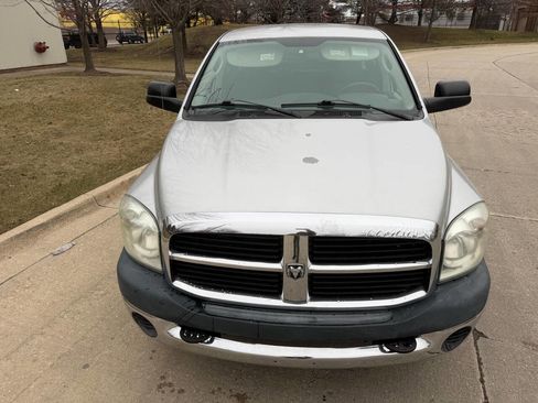 Used 2009 Dodge Ram 2500 Truck SXT image 2