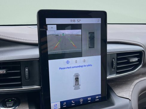 Used 2020 Ford Explorer Platinum w/ Premium Technology Package image 18