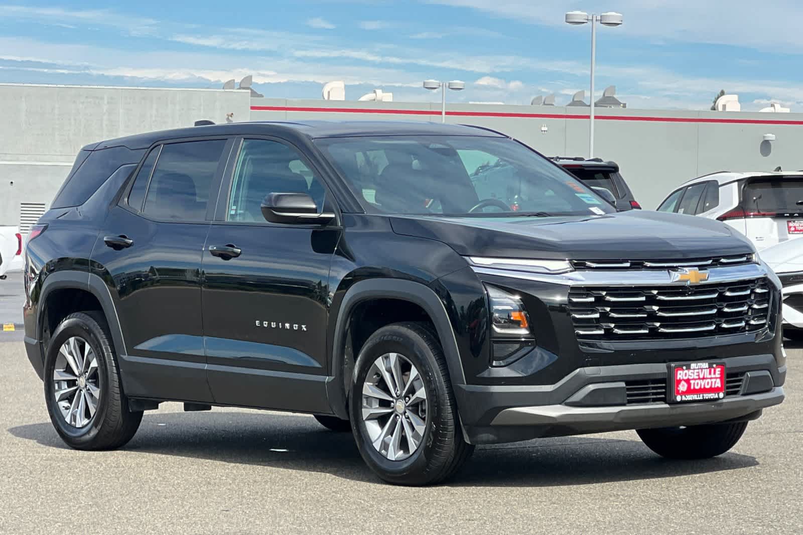 Used 2025 Chevrolet Equinox LT AWD/4WD image 5
