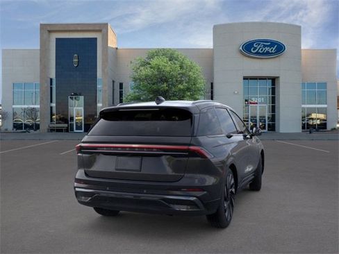 New 2026 Lincoln Nautilus Reserve w/ Jet Appearance Package image 8