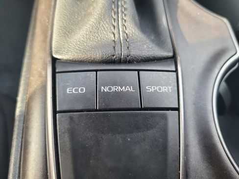 Used 2024 Toyota Camry SE image 26