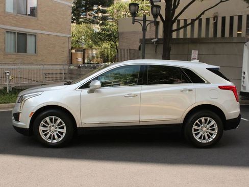 Used 2018 Cadillac XT5 AWD image 12