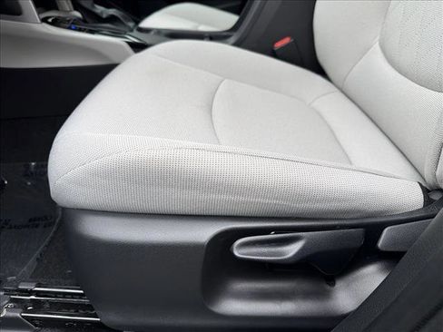 Certified 2025 Toyota Corolla Cross LE image 12