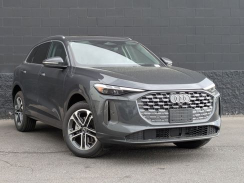 New 2025 Audi Q5 Premium Plus image 3