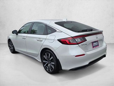 Used 2024 Honda Civic EX-L image 8