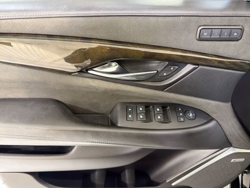 Used 2020 Cadillac Escalade ESV Platinum image 12