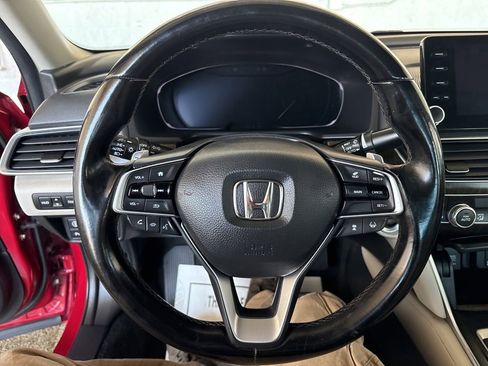Used 2020 Honda Accord Touring image 8