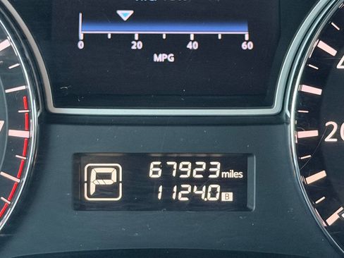 Used 2014 Nissan Pathfinder SV image 20