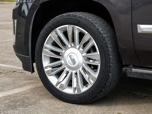 Used 2017 Cadillac Escalade Platinum image 49