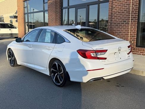 Used 2020 Honda Accord Sport image 3