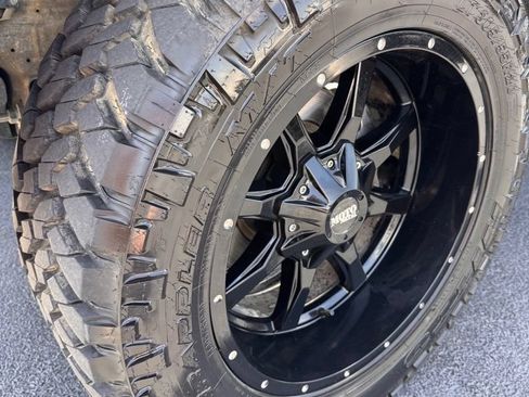 Used 2020 Chevrolet Silverado 1500 LT Trail Boss AWD/4WD image 29