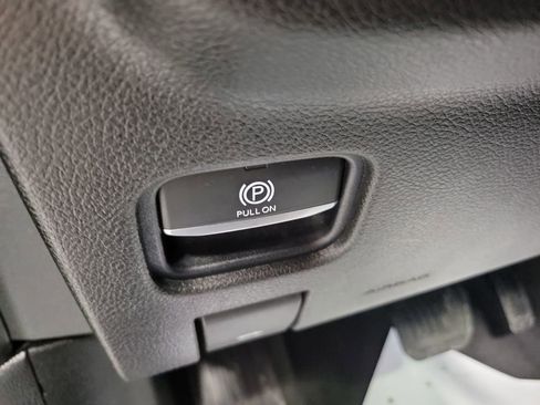 Used 2022 Jeep Grand Cherokee Limited image 38